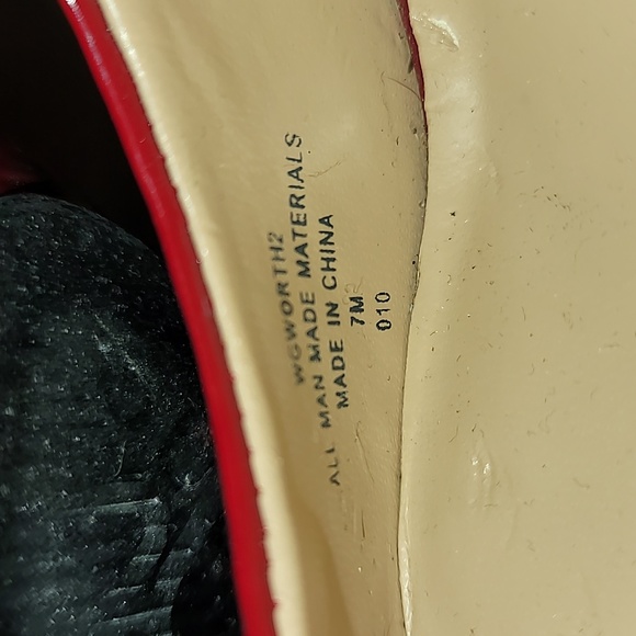 GUESS Red Patent Round-Toe Heels SZ 7 - Picture 8 of 8